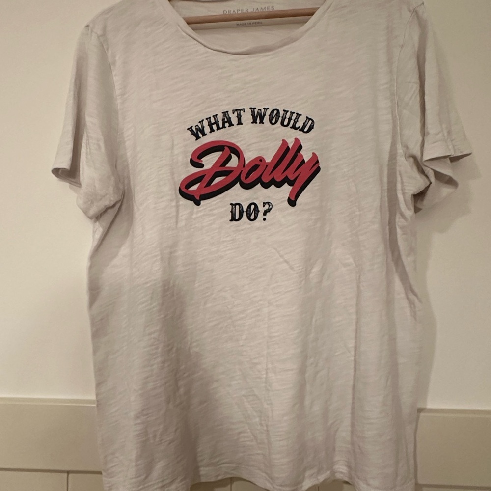 Draper James Cream T-Shirt‎ : What would Dolly do? Size XL